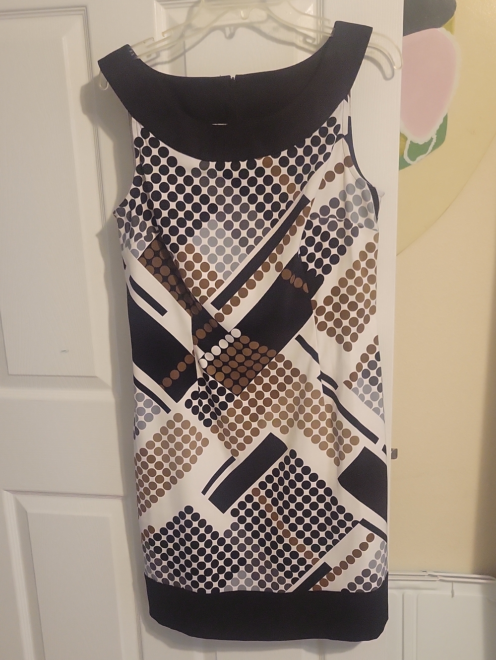connected apparel Sz12 Black, White & Brown Geometric Shift Dress Zip up Back